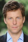 Jamie Bamber photo